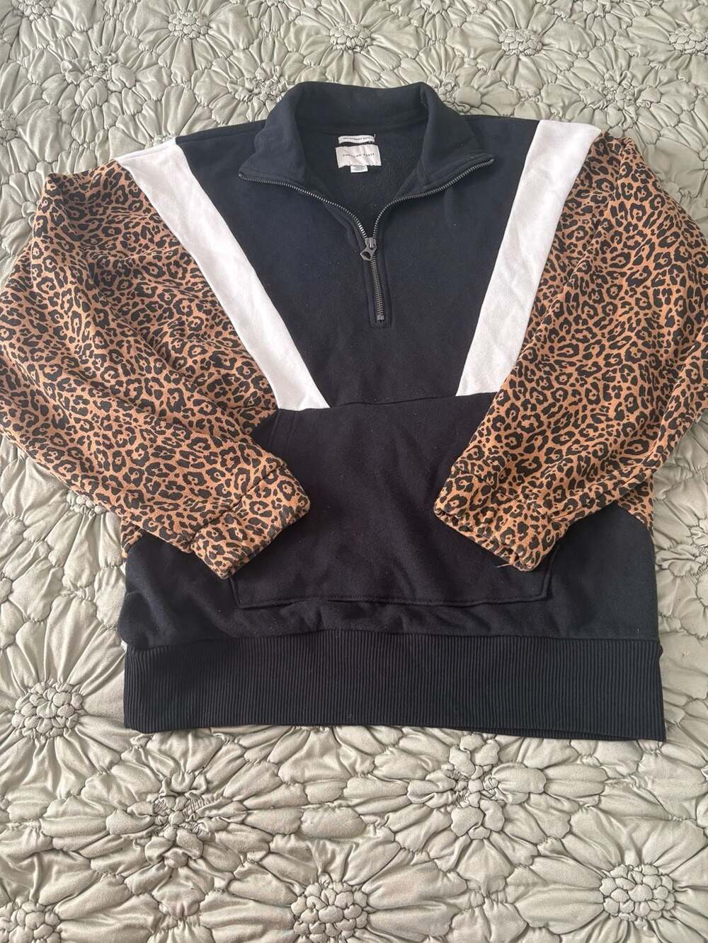 American Eagle 1/4 Zip Sweatshirt Size XS Black Leopard Animal Print